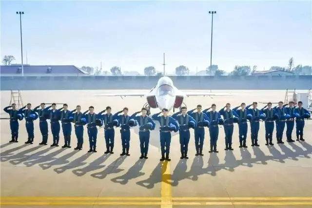 2025年度海軍招收選拔飛行學(xué)員簡(jiǎn)章(面向地方高校應(yīng)屆畢業(yè)生)