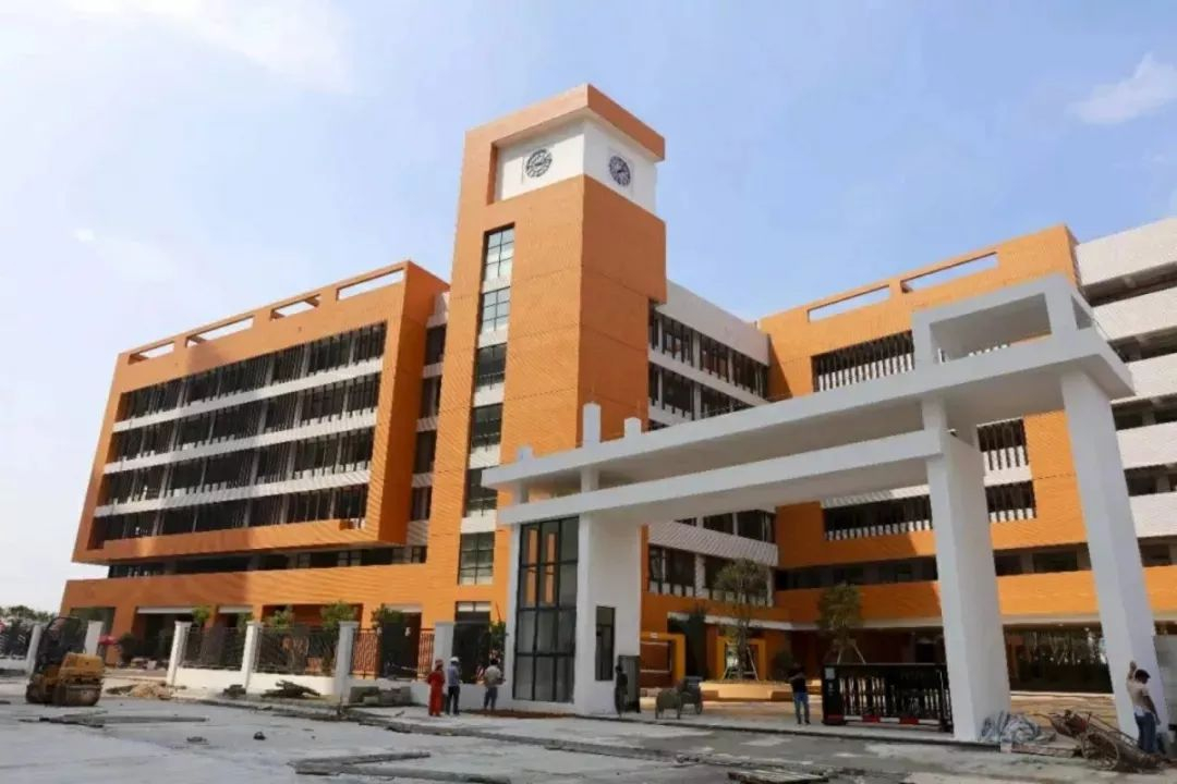 深圳光明區(qū)第二中學