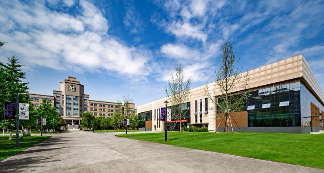 成都銀杏酒店管理學(xué)院