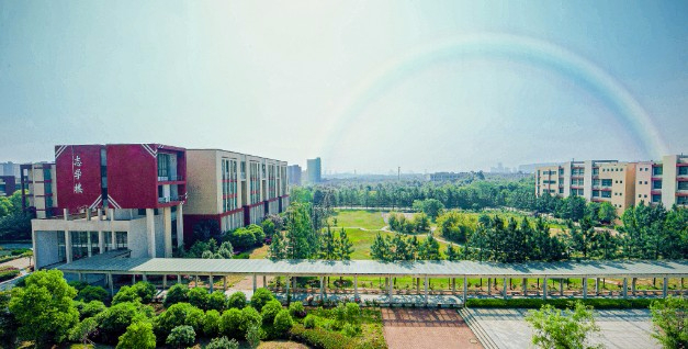南昌江西工業(yè)貿(mào)易職業(yè)技術(shù)學(xué)院