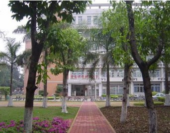 廣州暨南大學(xué)附屬實驗學(xué)校(九年一貫制)