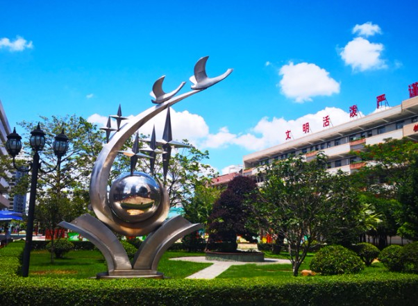 東莞萬(wàn)江中心小學(xué)