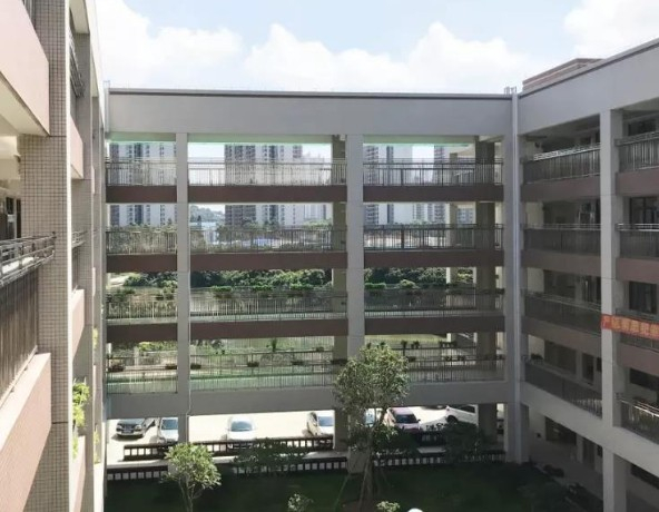 花都區(qū)秀全街學府路小學