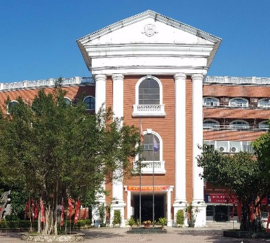 廣州市亞加達(dá)外國語高級中學(xué)