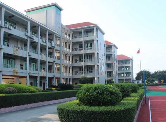 東莞長安振安初級中學