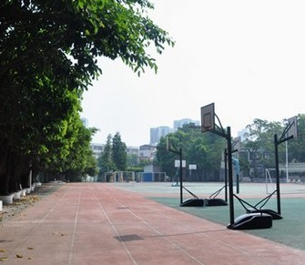 廣州荔灣區(qū)東漖中學(xué)