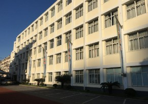 上海體育學(xué)院附屬中學(xué)