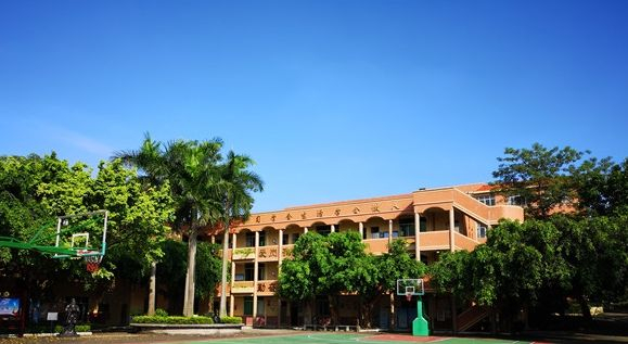 廣州化龍鎮(zhèn)大博學(xué)校（九年一貫制）