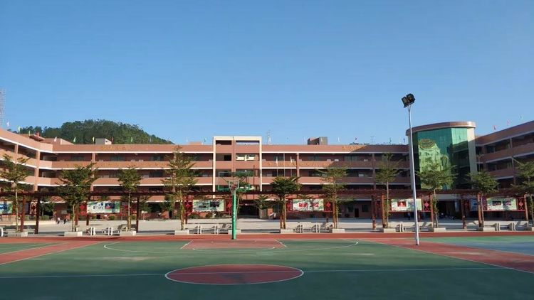 惠州惠東縣吉隆培正學(xué)校