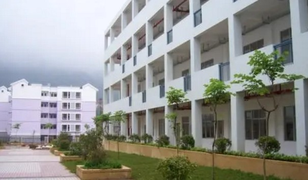 良口鎮(zhèn)第二小學(xué)