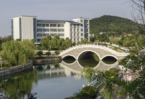 襄陽(yáng)職業(yè)技術(shù)學(xué)院