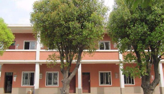 珠海六鄉(xiāng)初級中學(xué)